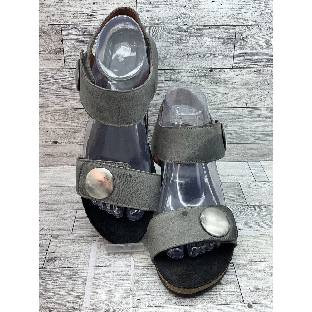 Taos Shoes Womens Size 39 Gray Leather Wedge Sandals Portugal Comfort Adjustable